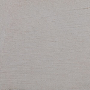 Glatte, cremefarbene Oberfläche des Streichputzes HERKLULES-0360 verleiht der Wandgestaltung im Wohnzimmer Eleganz.