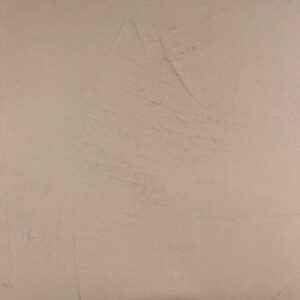 Eine glatte Wand in zartem Beige zeigt die elegante Textur von Marmorputz, ideal für kreative Wandgestaltung im Wohnzimmer.