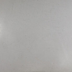 Eine schlichte, elegante Wand zeigt die feine Textur des Marmorputzes, ideal für kreative Wandgestaltung im Wohnzimmer.