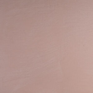 Eine schlichte, elegante Wand mit Marmorputz in warmem Beige verleiht dem Wohnzimmer eine stilvolle Wandgestaltung.